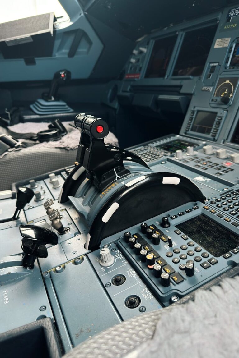 2025 Tech Trends Web Mobile Cloud AI UI/UX Business Growth